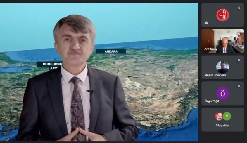 Rektör Uysal: ”Türk Mi̇lleti̇ Tari̇h Boyunca Esaret Altında Yaşamamıştır”