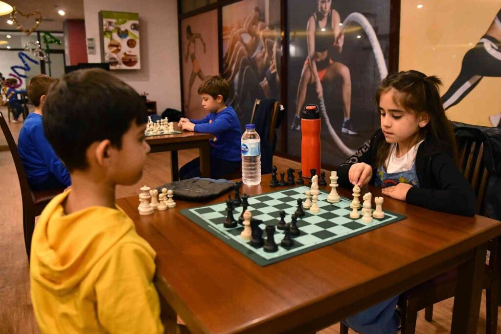 Satranç Kursuna Yoğun İlgi̇