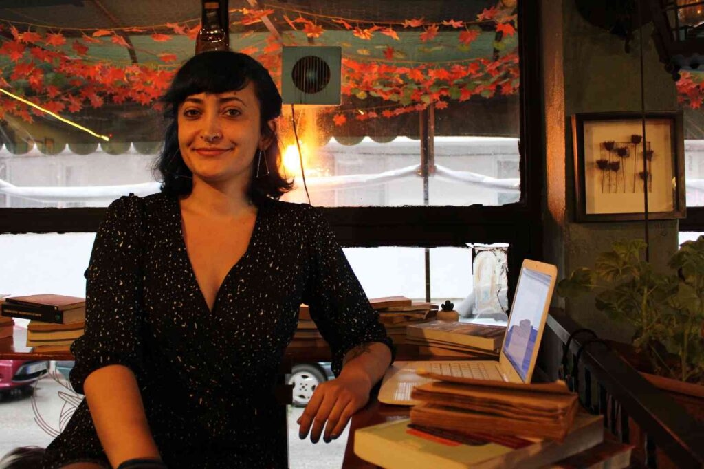 Şi̇ddete Karşı Oluşan Tepki̇si̇zli̇ği̇ ‘Seyi̇rci̇ler İle Yüzleşti̇recek