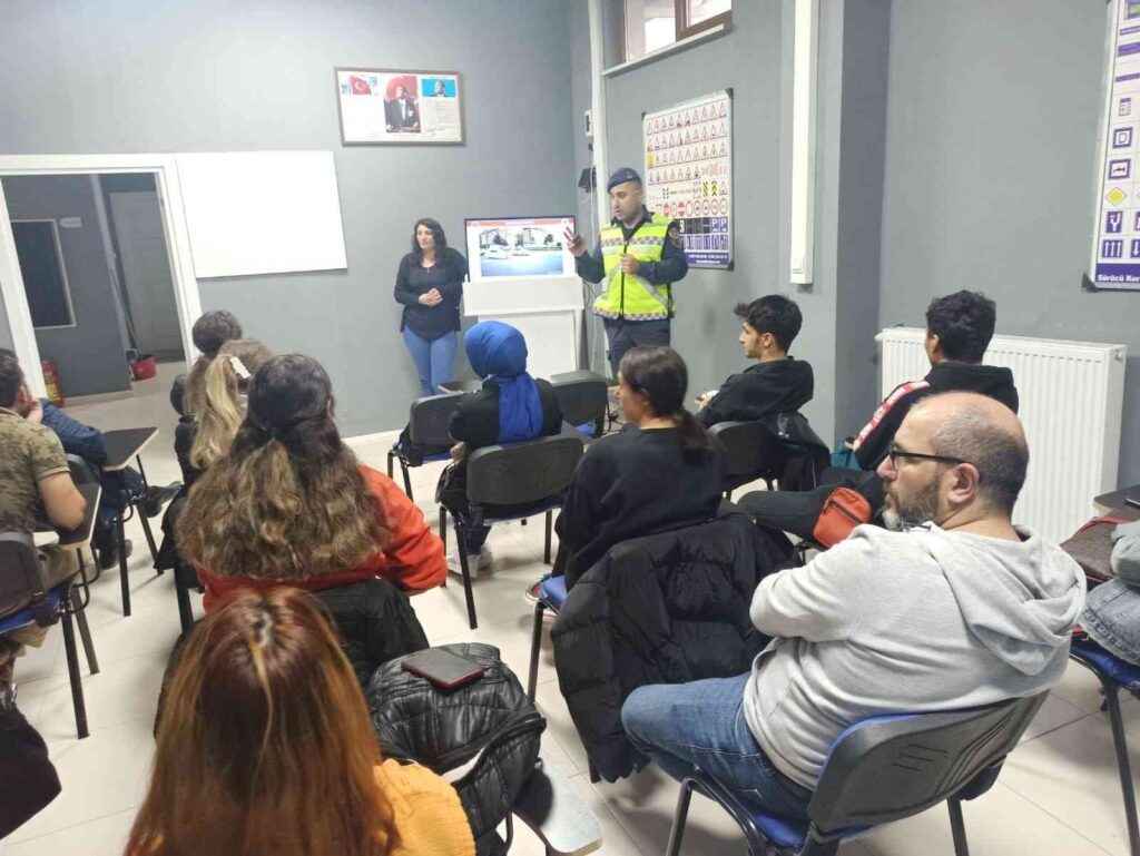 Sürücü Adaylarına Son Ders Jandarmadan