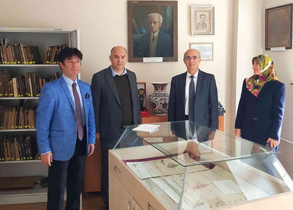 Tdk Başkanı Prof. Dr. Gürer Gülsevi̇n Kütahyada