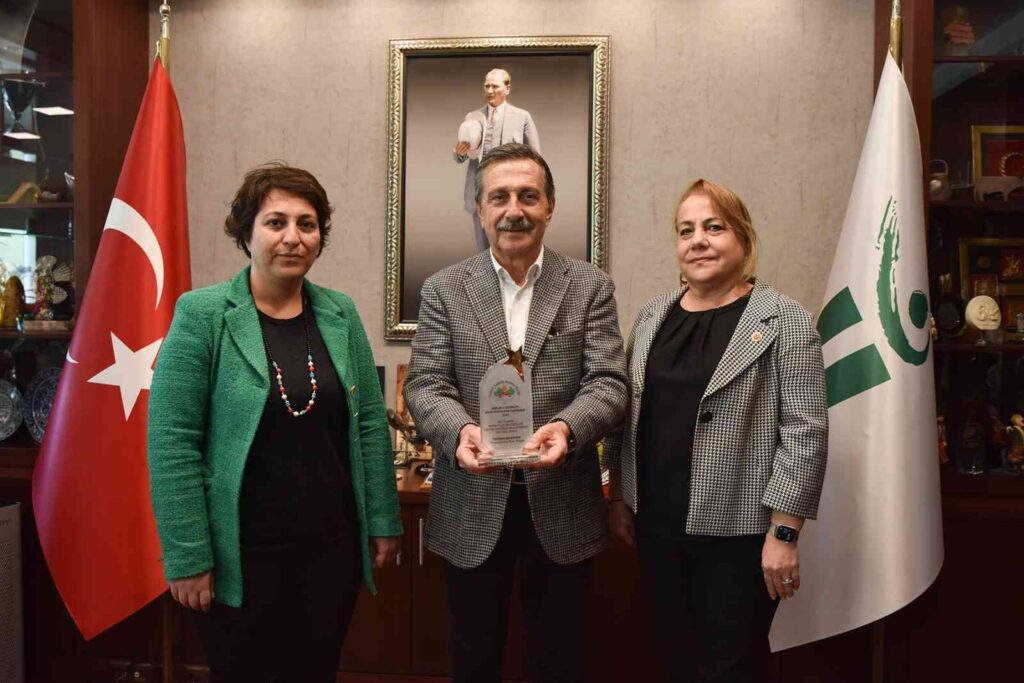 Tepebaşına Bi̇r Ödül Daha