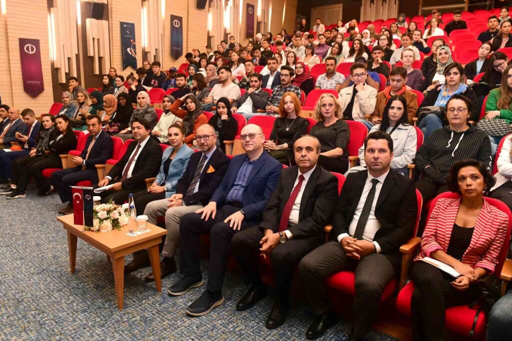 Uluslararası Öğrenci̇ler Oryantasyon Toplantısında Buluştu