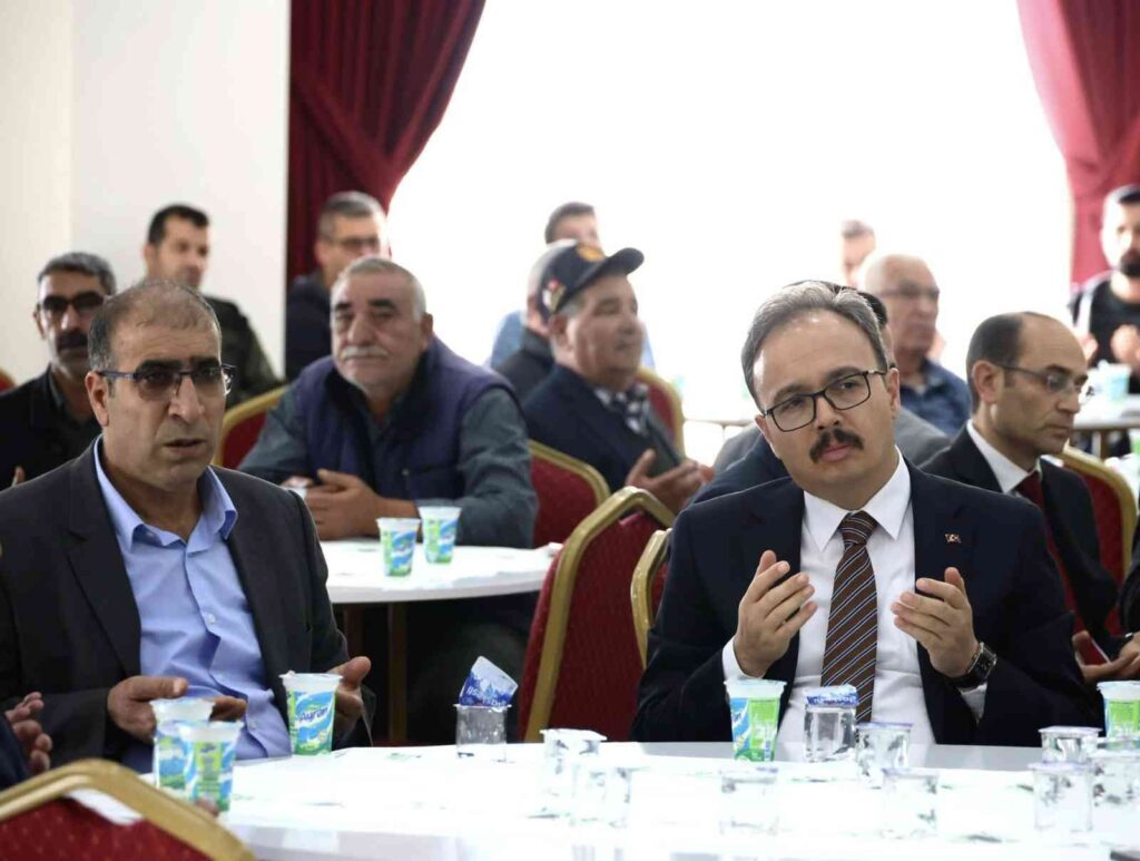 Vali̇, Şehi̇tler İçi̇n Düzenlenen Mevli̇d-İ Şeri̇fe Katıldı