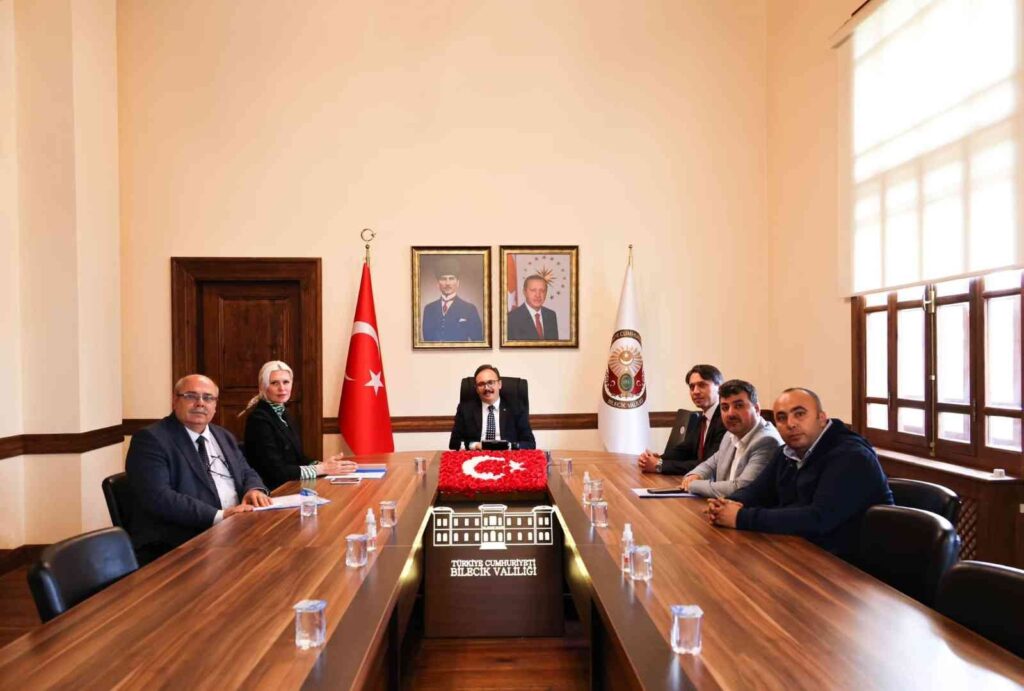 Vali̇li̇kte 3. Organi̇ze Sanayi̇ Bölgesi̇ Konuşuldu