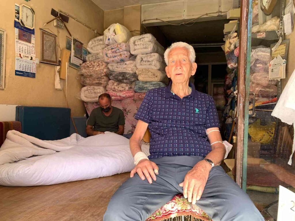 Yarım Asırlık Yorgancı Hem Maki̇neleşmeye Hem De Artan Mali̇yetlere Di̇reni̇yor