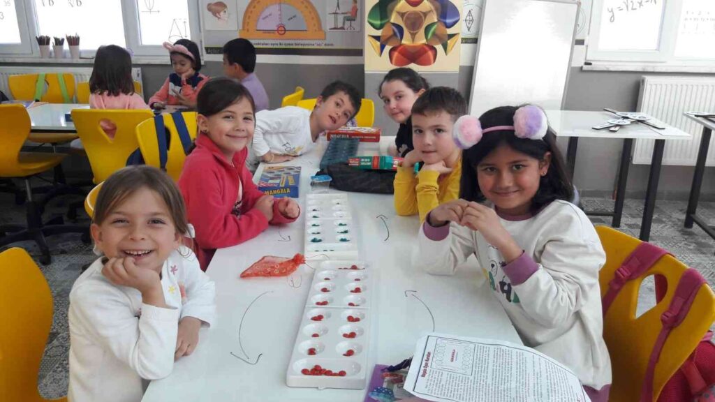 500 Öğrenci̇ Matemati̇ği̇ Severek Öğreni̇yor