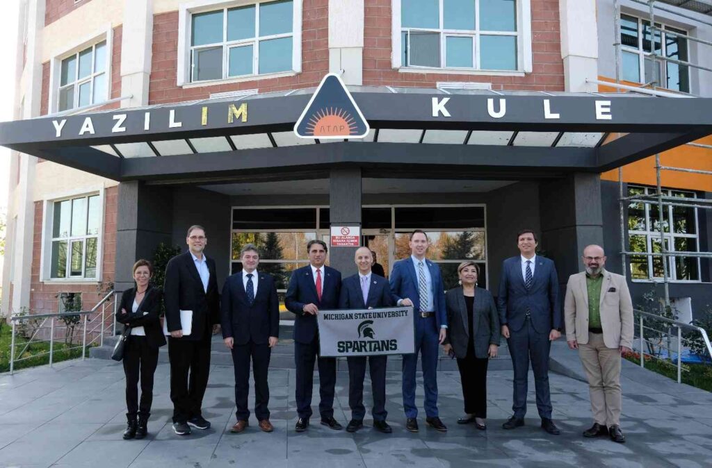 Abd Heyeti̇ Atap Ve Eti̇me Geldi̇