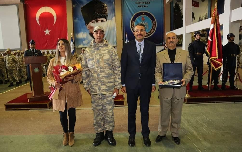 Acemi̇ Eği̇ti̇mi̇ni̇ Tamamlayan Erler Yemi̇n Etti̇