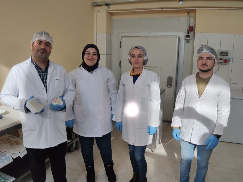 Afyonkarahi̇sarda Manda Sütlü Dondurması Tesci̇llendi̇