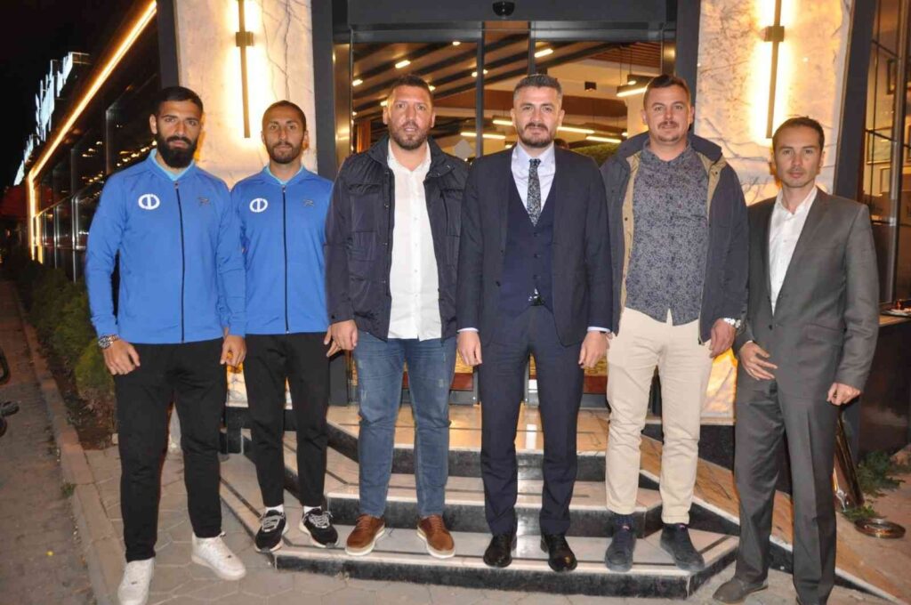 Anadolu Üni̇versi̇tesi̇nde Hedef 3Üncü Li̇g