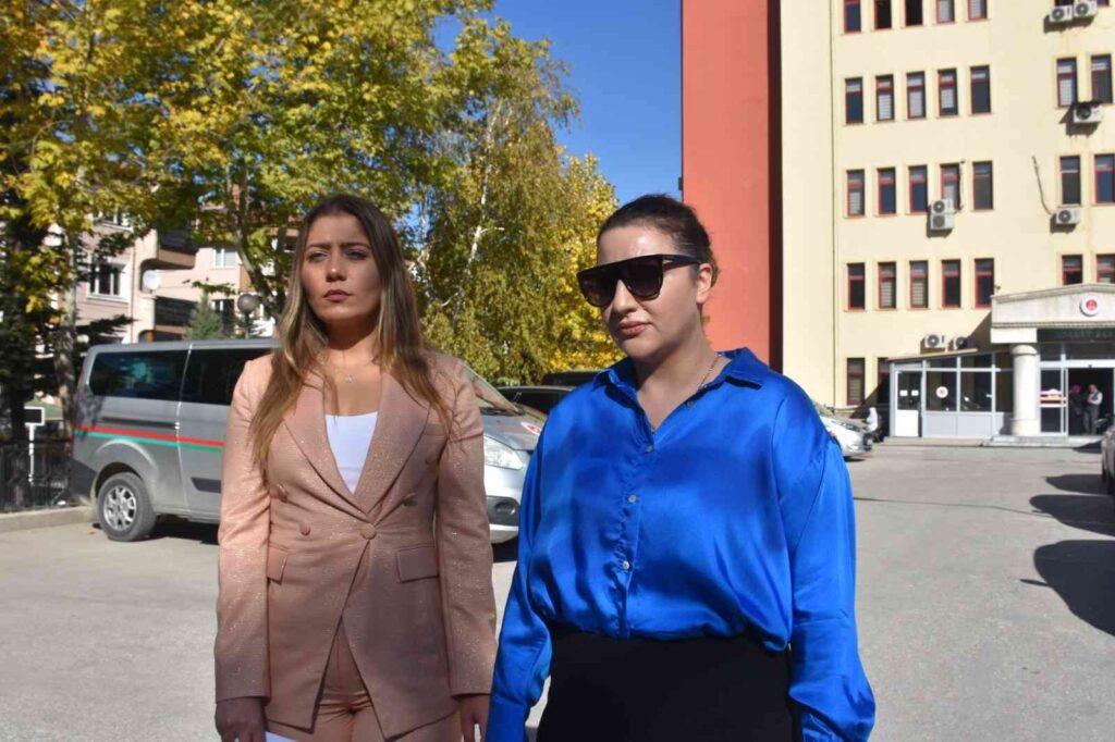 Avukat Koca Eşi̇ni̇ Darp Edi̇p Hastaneli̇k Etti̇