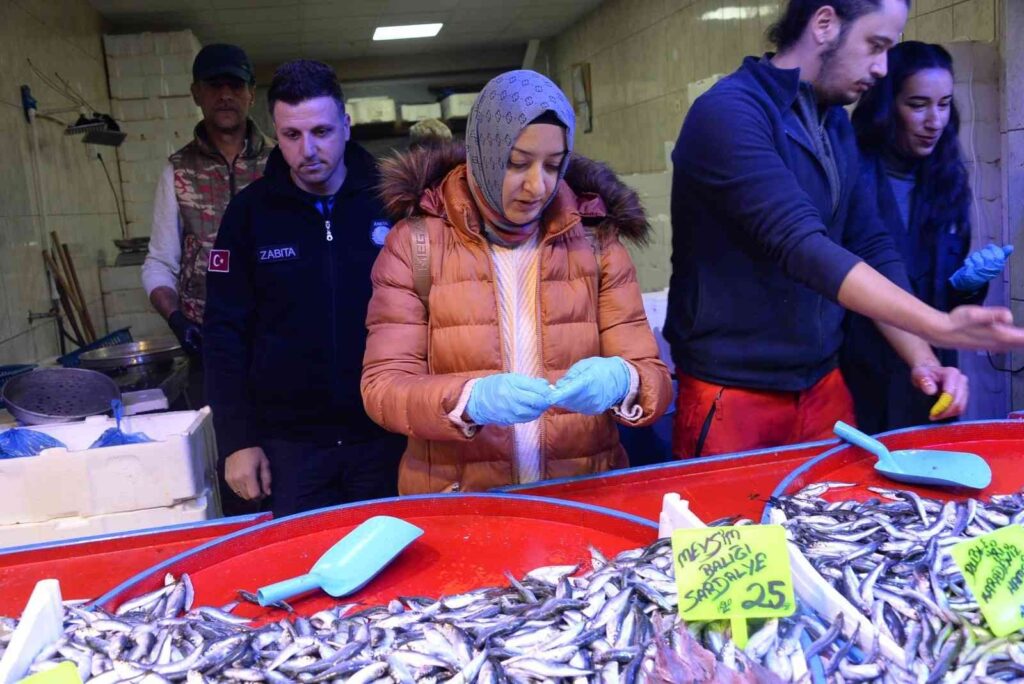 Balık Pazarında Deneti̇m