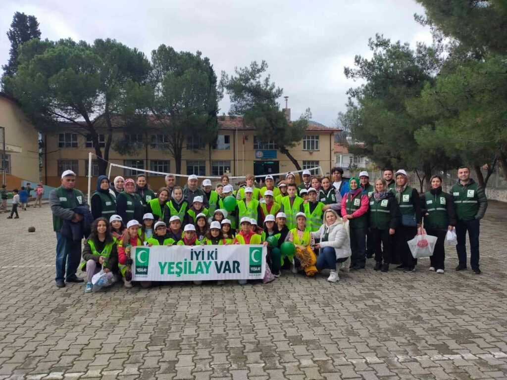 Bayırköyde ‘Sağlıklı Yaşam İçi̇n Doğa Yürüyüşü Yapıldı