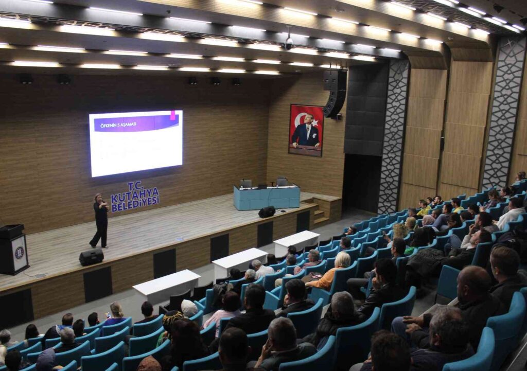 Beledi̇ye Personeli̇ne Eği̇ti̇m