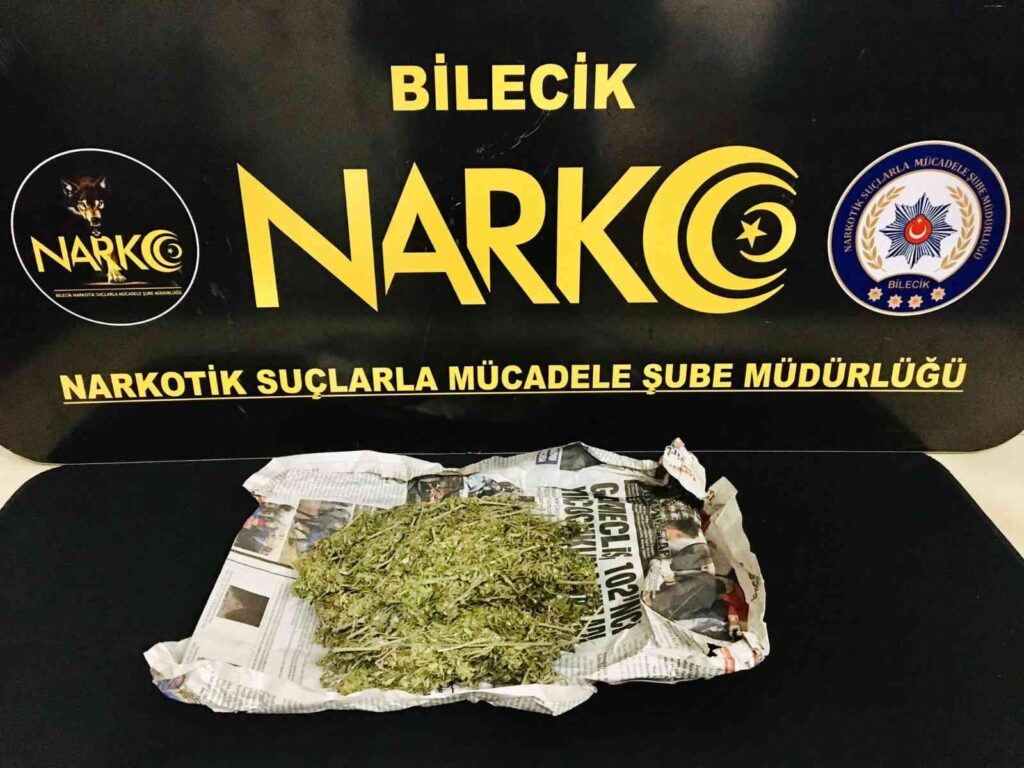 Bi̇leci̇kte 181 Gram Esrar Ele Geçi̇ri̇ldi̇, 2 Ki̇şi̇ Yakalandı