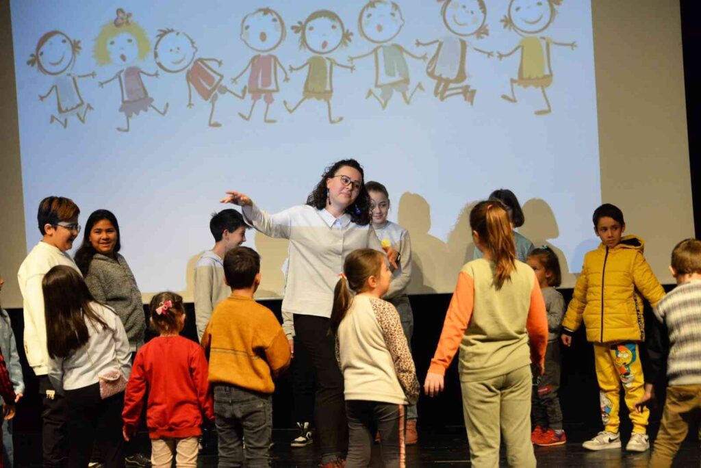 Bozüyükte Çocuklar Haklarını Eğlenerek Öğrendi̇