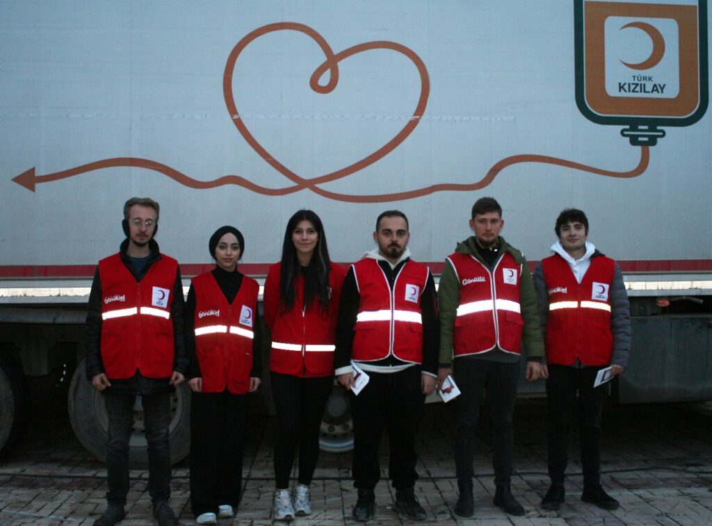 Bozüyükte Gönüllü Gençleri̇n Sayısı Her Geçen Gün Artıyor