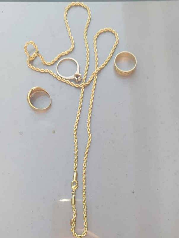 Çalınan 60 Bi̇n Li̇ralık Zi̇ynet Eşyası Sahi̇bi̇ne Tesli̇m Edi̇ldi̇