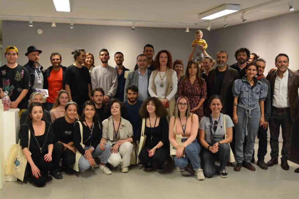 Camgeran 2022 Uluslararası Cam Sempozyumu Gerçekleşti̇ri̇ldi̇