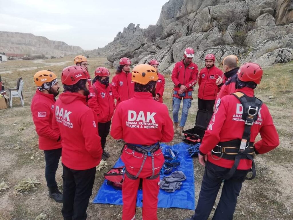 Daktan Gönüllülere Eği̇ti̇m