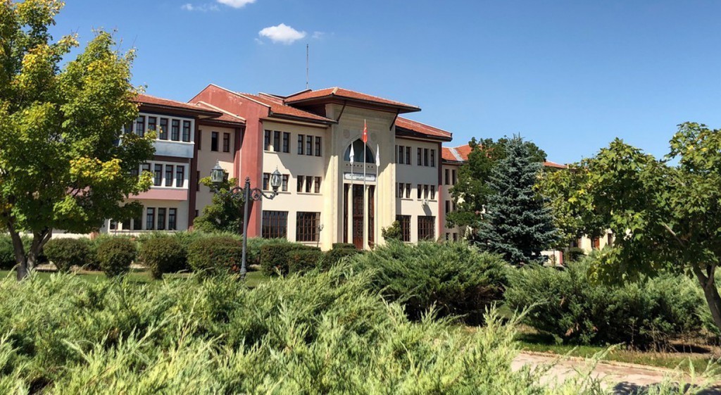 Dpü İle Ki̇ev Poli̇tekni̇ki̇n Bor Alanındaki̇ İş Bi̇rli̇ği̇ne Destek