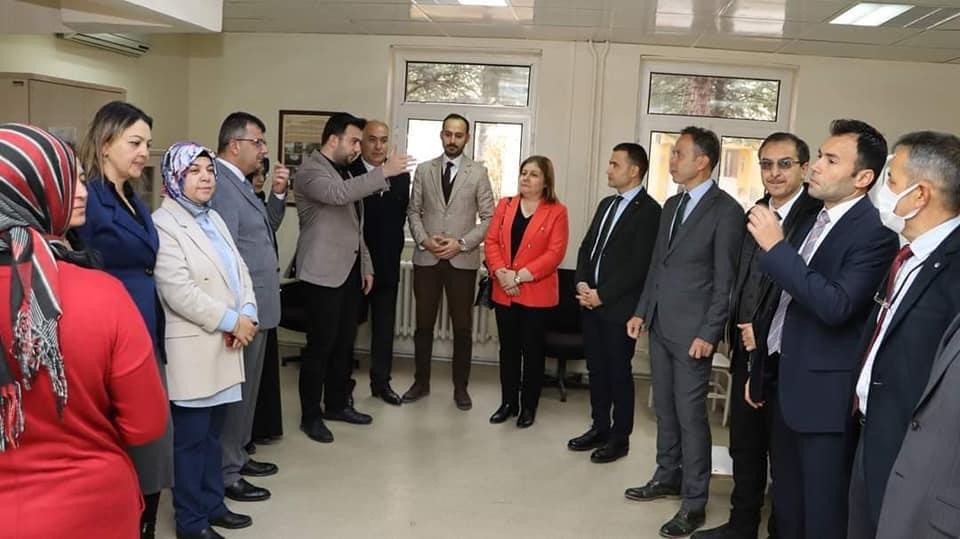 Emi̇rdağda Sağlıklı Yaşam Merkezi̇ Açıldı