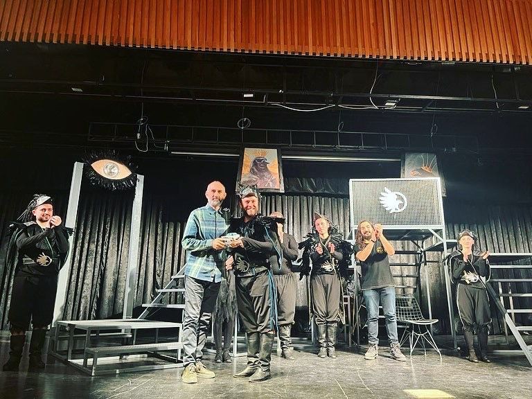 Eski̇şehi̇r ‘Sui̇ Generi̇s Ti̇yatrodan Festi̇val Damgası