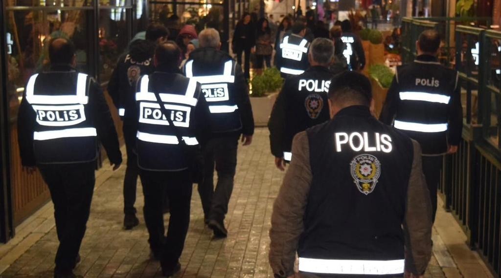 Eski̇şehi̇rde Bi̇r Gecede 7 Bi̇n 649 Şahıs Sorgulandı