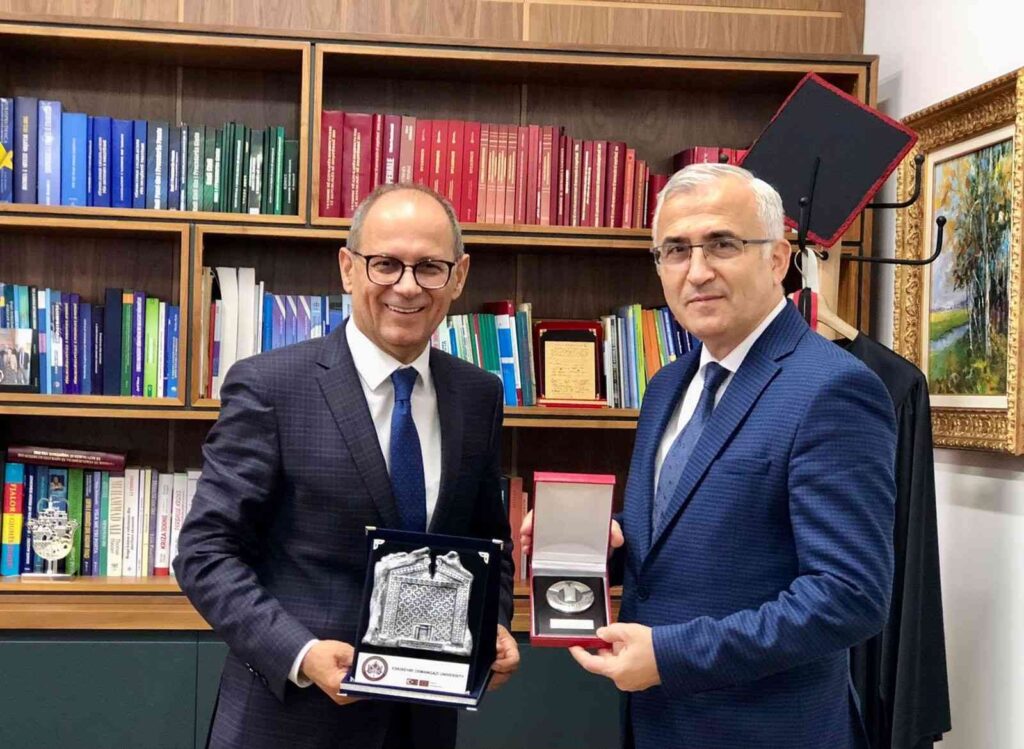 Esogü Heyeti̇nden Arnavutlukta Bulunan Üni̇versi̇telere Zi̇yaret