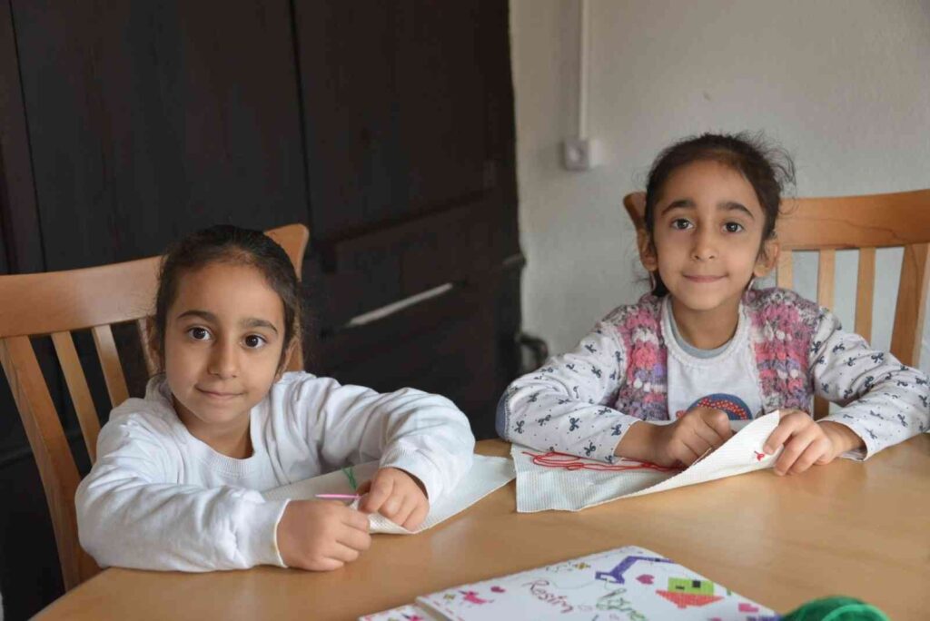 Etami̇n Atölyesi̇nde Eğlenceli̇ Daki̇kalar