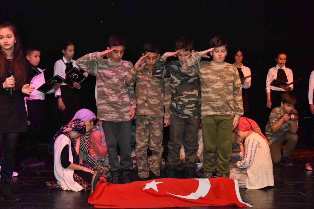 Gazi̇ Mustafa Kemal Atatürk Törenler İle Anıldı