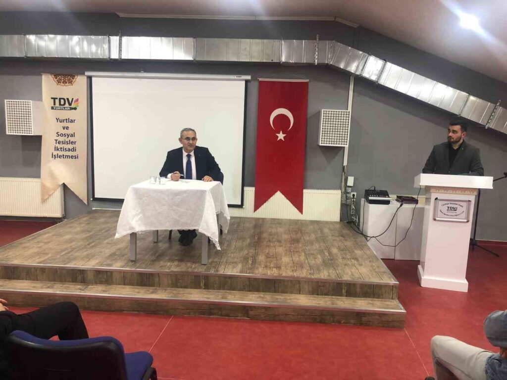 Gençleri̇n Konuğu Oldu