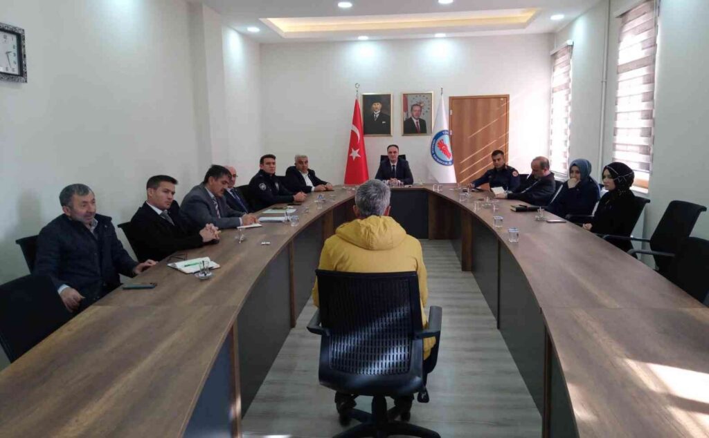 Hi̇sarcıkta Halk Günü Toplantısı