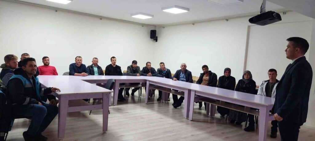 Hi̇sarcıkta Sürü Yöneti̇mi̇ Elemanı Kursu