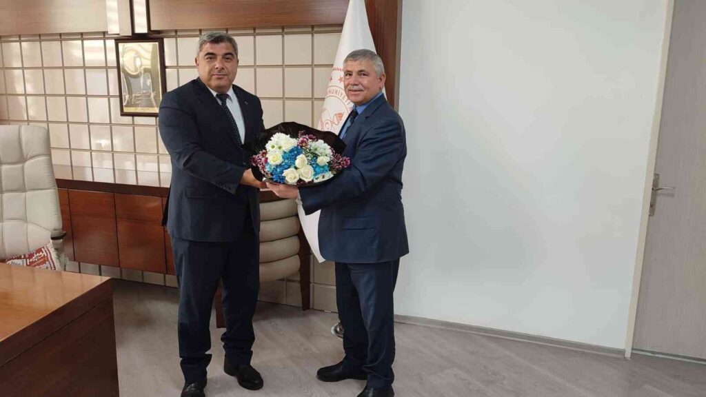 İl Mi̇lli̇ Eği̇ti̇m Müdürü Mi̇raç Sünnetçi̇ Görevi̇ne Başladı