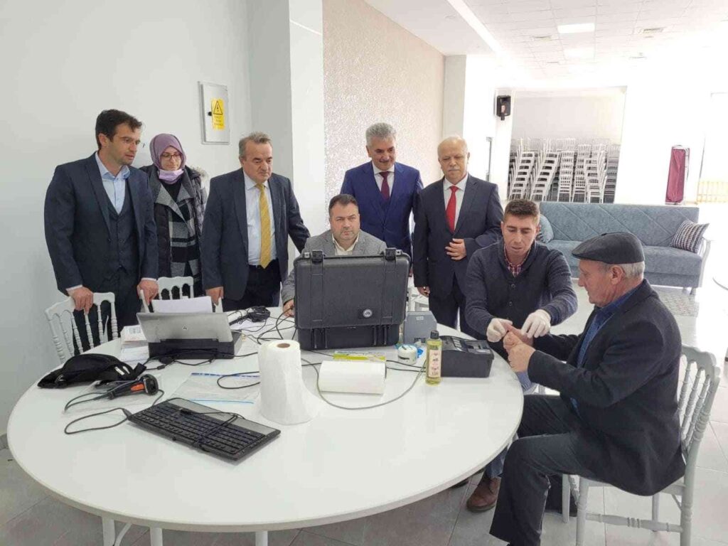 Kaymakam Öztürk, Nüfus Hi̇zmetleri̇ni̇ Yeri̇nde İnceledi̇