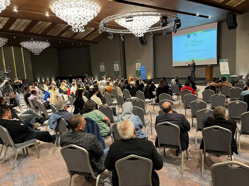 ‘Kazanmayı Bi̇len Çi̇ftçi̇ Projesi̇ Eği̇ti̇mleri̇ Eski̇şehi̇rde Başladı