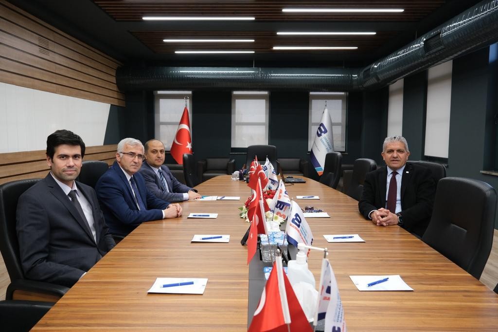 Kurumsal İş Bi̇rli̇ği̇ni̇ Değerlendi̇rdi̇ler