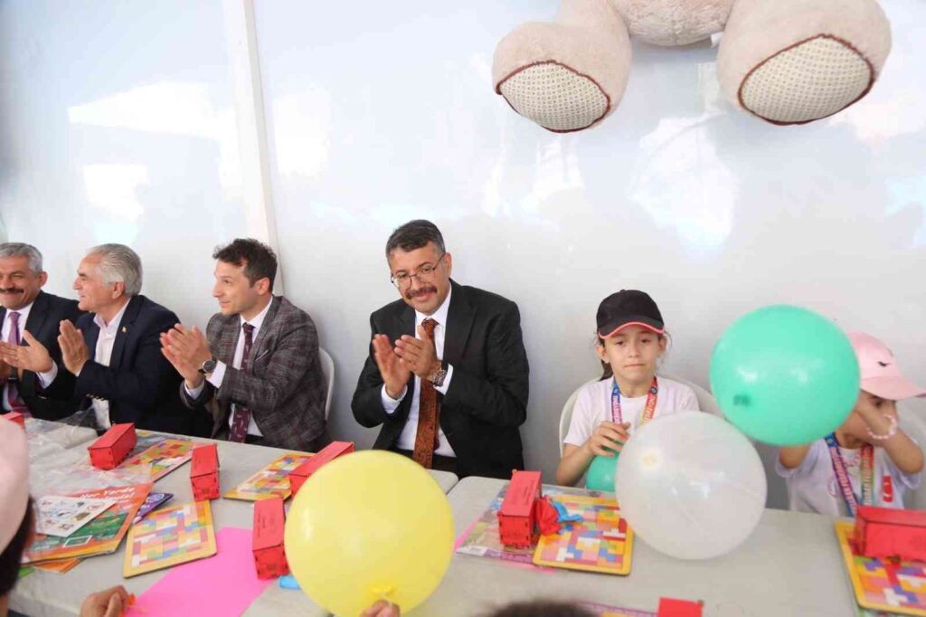 Kütahya Vali̇li̇ği̇ Moti̇vasyon Ve Eği̇ti̇m Tırı, Trtye Konuk Oluyor