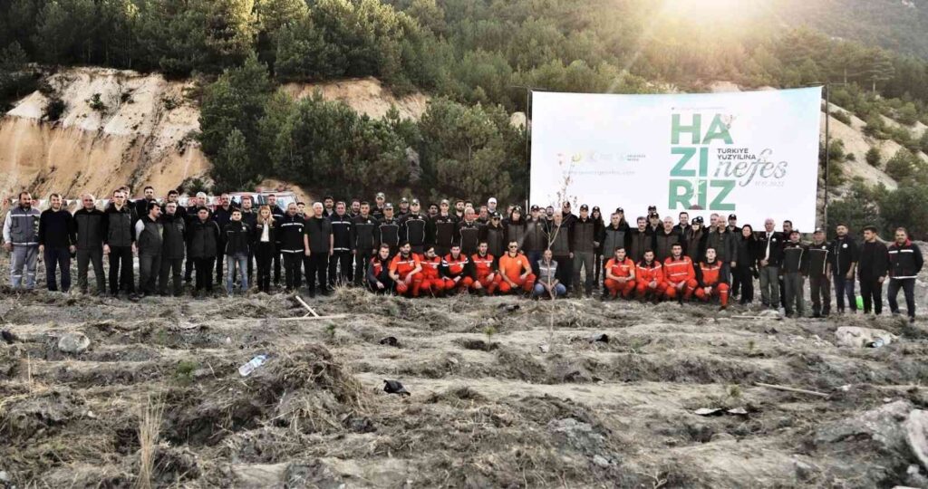 Kütahya Ve İlçeleri̇nde 20 Bi̇n Fi̇dan Toprakla Buluştu