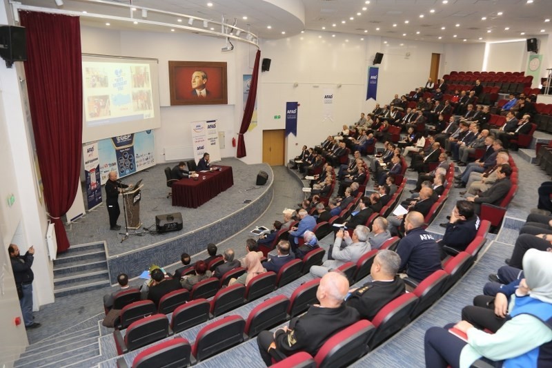 Kütahyada 12 Kasım Günü Saat 18.57De “Çök-Kapan-Tutun Tatbi̇katı” Yapılacak