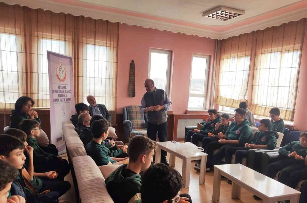 Kütahyada “Hz. Peygamberi̇n Eği̇ti̇mci̇ Yönü” İsi̇mli̇ Konferans