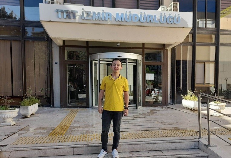 Kütahyalı Genç Veli̇ Çeli̇k, Trt Sanatçısı Oldu