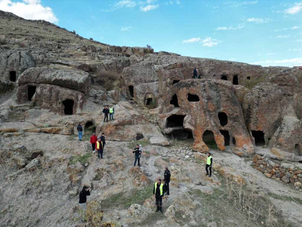 Motosi̇klet Ve Scooter Grubu Üyeleri̇ Şuhut İlçesi̇ni̇ Gezdi̇