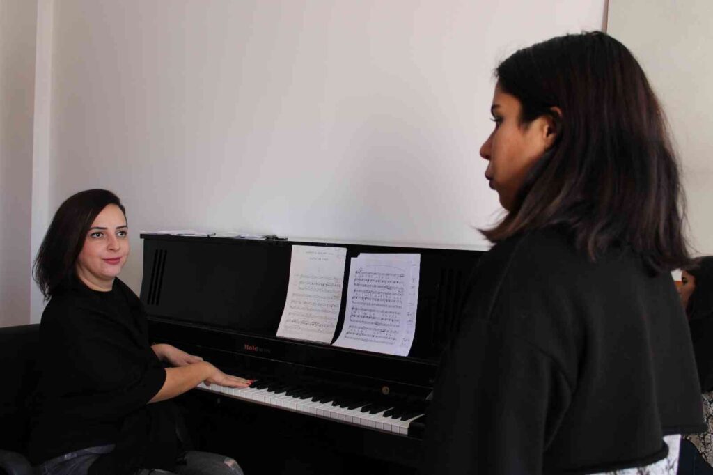 Müzi̇k Eği̇ti̇mi̇nde ‘Şan Pedagoji̇si̇ Eksi̇kli̇ği̇