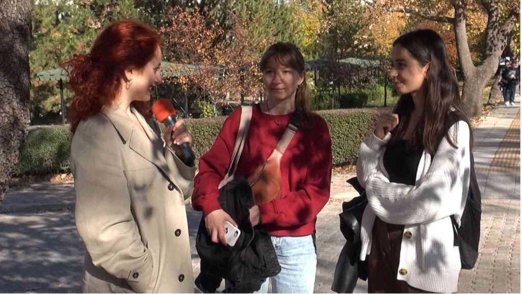 Öğrenci̇ Kafası Programı Kampüsün Nabzını Tutuyor