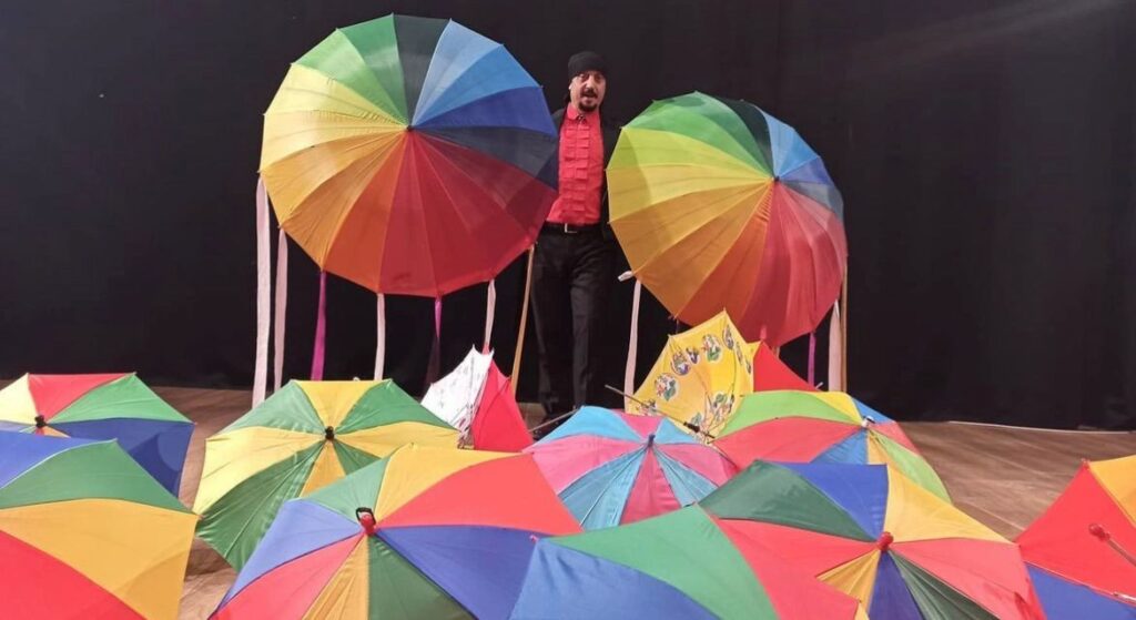 (Özel) Evi̇ni̇n Bodrumunda Üreti̇p Sahnede Uçuruyor