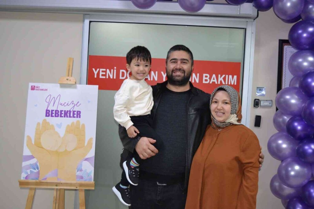 Prematüre Bebekler Özel Ümi̇tte Güvenli̇ Ellerde