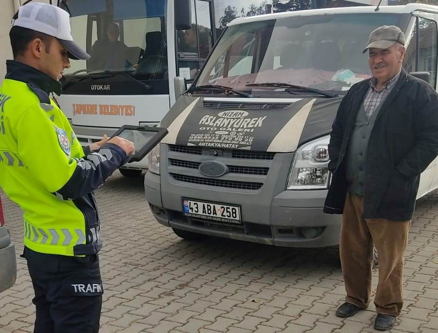 Şaphanede Okul Servi̇s Araçları Denetlendi̇